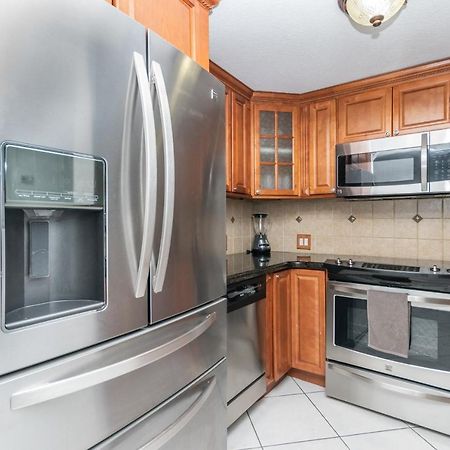 Beautiful 2/2.5 Condo W/Free Parking Fast Wifi Miami Exterior foto