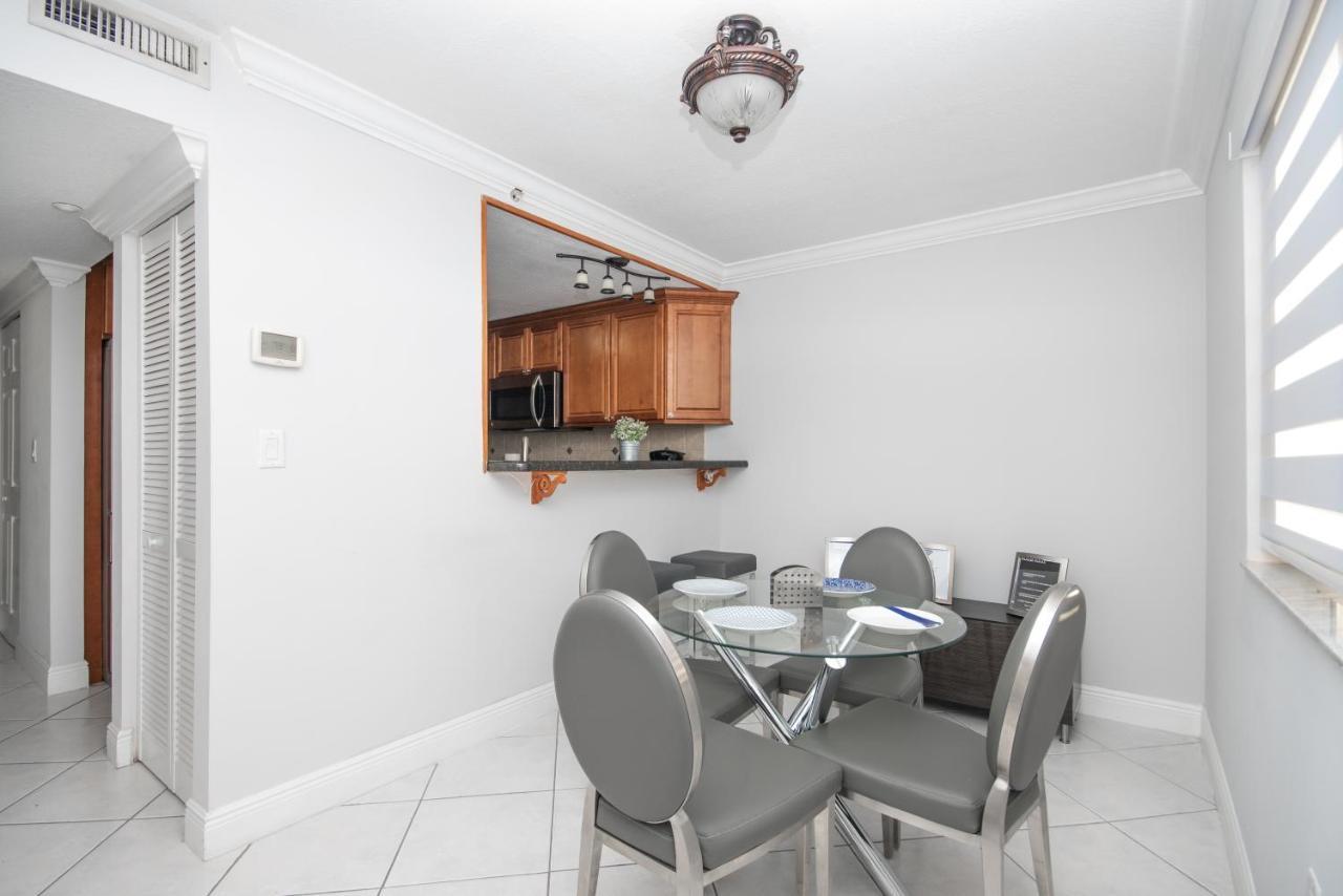 Beautiful 2/2.5 Condo W/Free Parking Fast Wifi Miami Exterior foto